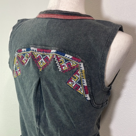 Free People Gray Aztec Embroidery Detail  V-Neck Tie Waist Size Small - Picture 6 of 11